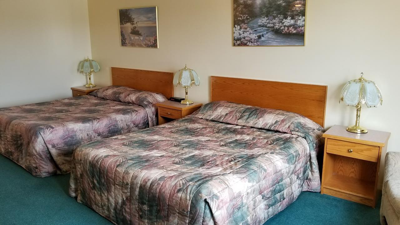 Western Budget Motel Cold Lake Экстерьер фото