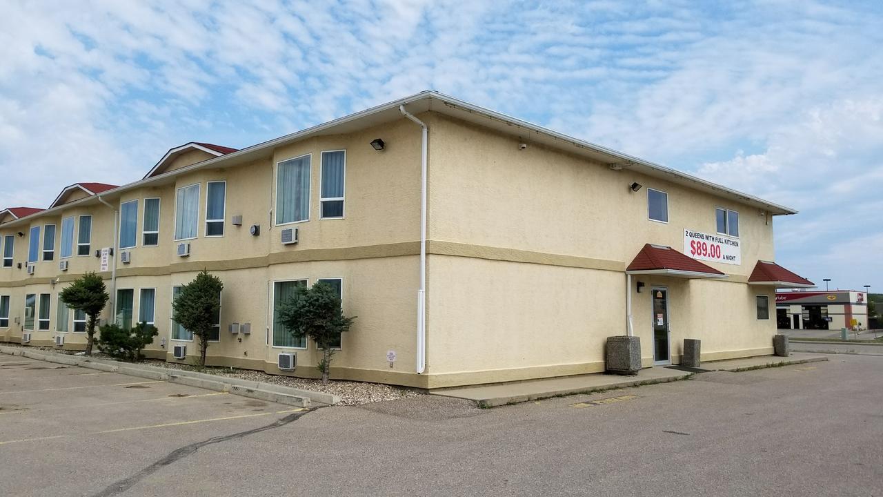 Western Budget Motel Cold Lake Экстерьер фото