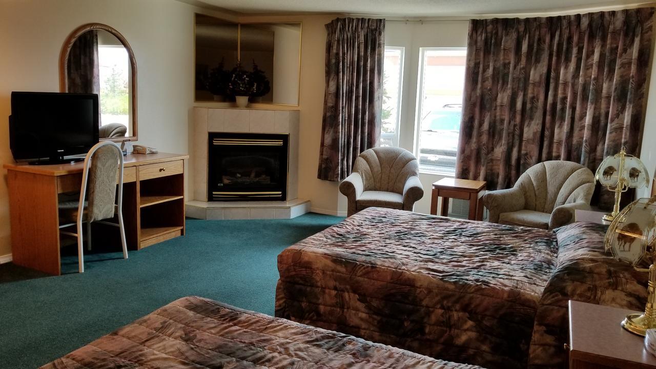 Western Budget Motel Cold Lake Экстерьер фото