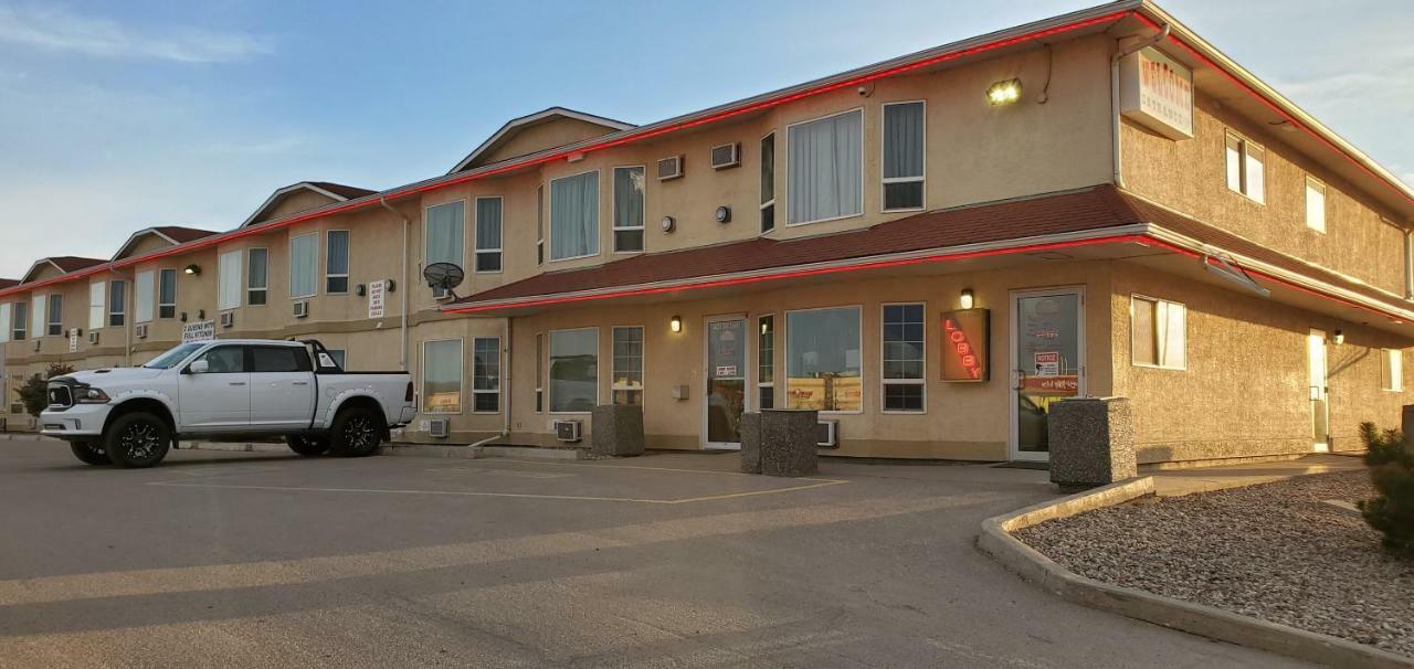 Western Budget Motel Cold Lake Экстерьер фото